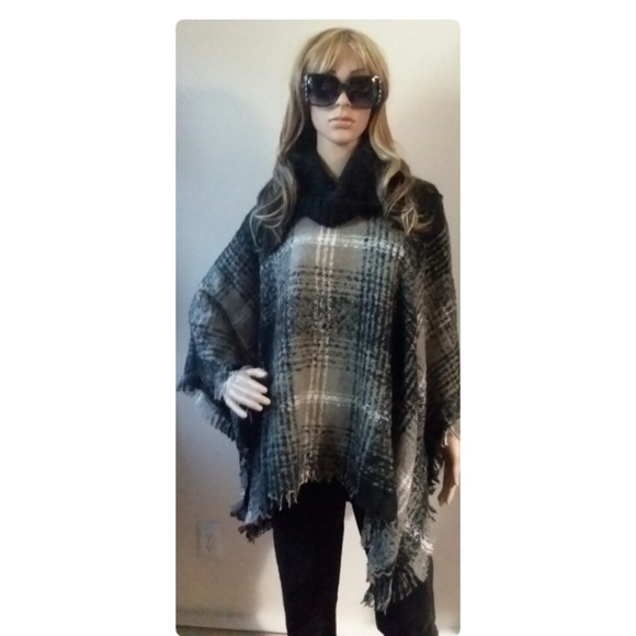 PLAID COWL PONCHO!🍁 - Picture 5 of 8